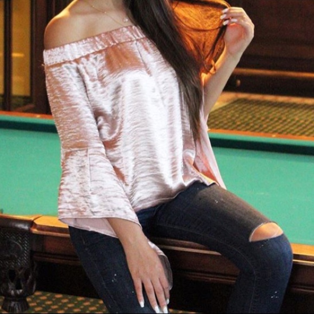 NWT off the shoulders baby pink shiny top